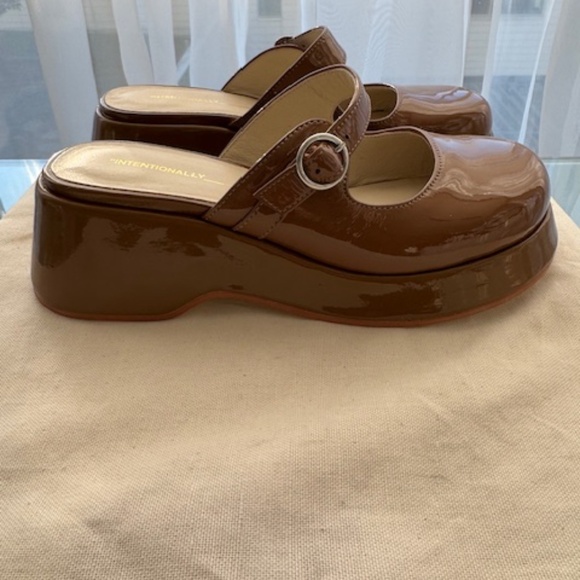 INTENTIONALLY BLANK Mary Jane Mules 'NEW' Brown Patent Leather - US 7 - Picture 1 of 9